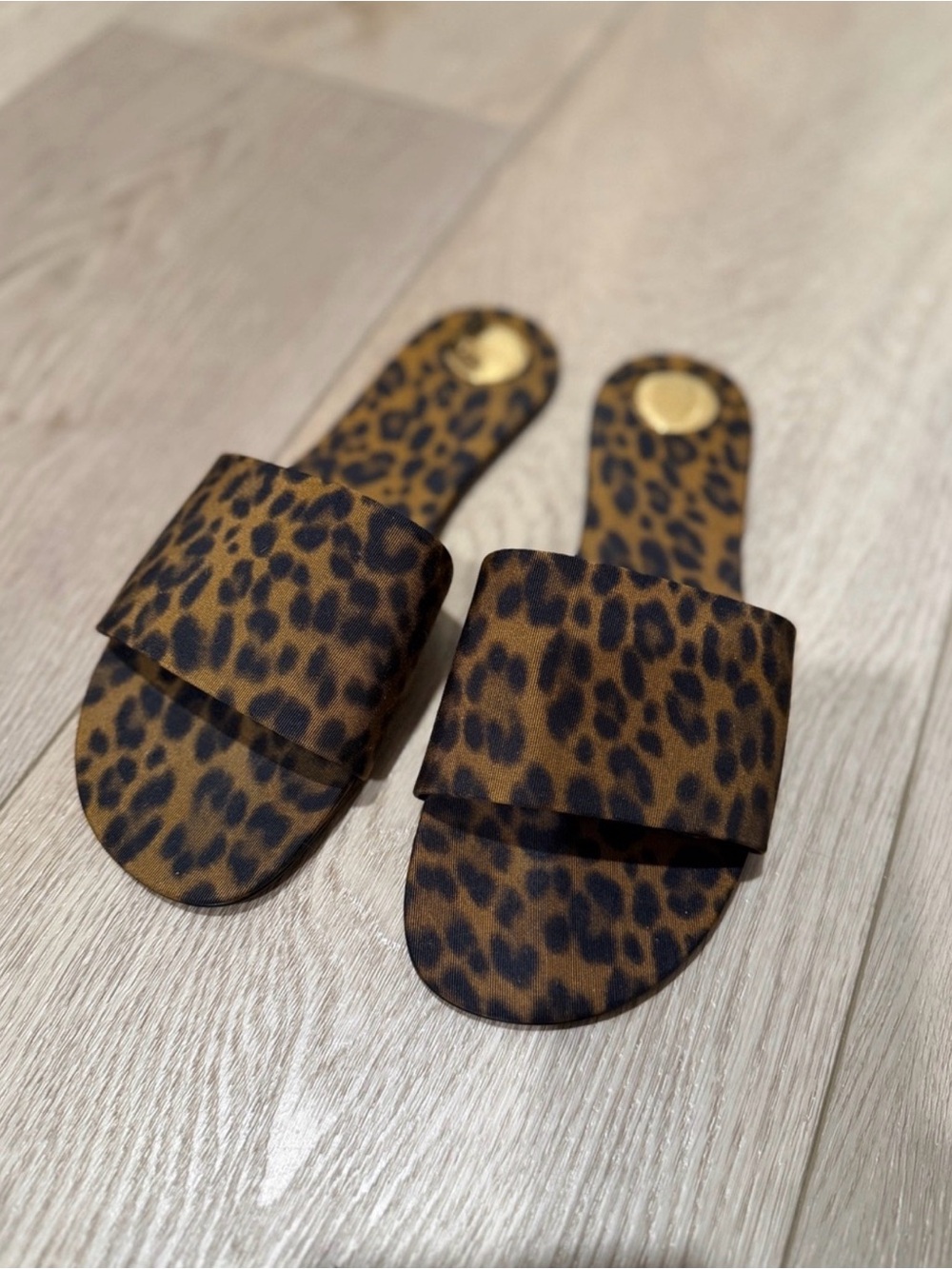 Saint Laurent Chic leopard print slides by YSL 7.5